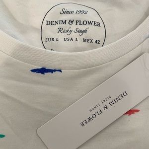 NEW! Denim & Flower Co Men’s L Shark T-Shirt